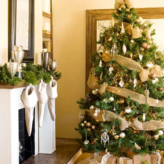 arboles de navidad grandes decorados, arboles de navidad en blanco y dorado, arbol de navidad dorado, Ã¡rbol de navidad blanco y dorado, arbol de navidad decorado dorado